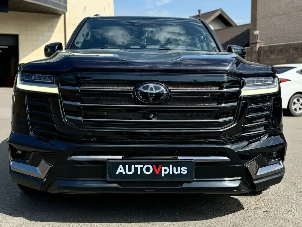 Toyota Land Cruiser 300 из каталога Zakazautovplus